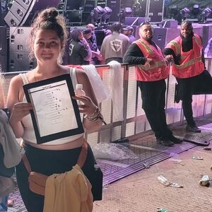 Meet your Posher, Lauren